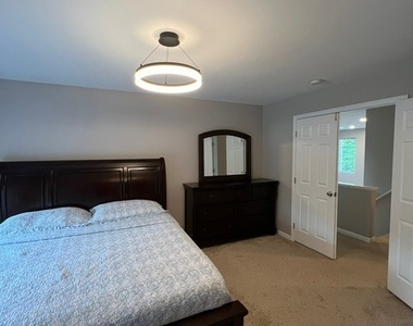 109 Holmes Way - Photo Thumbnail 5