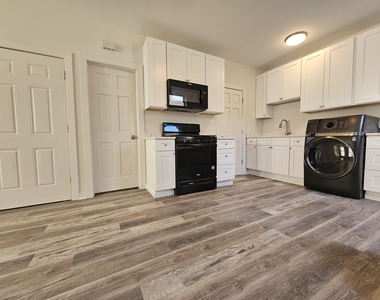 2216 W 21st Place - Photo Thumbnail 7