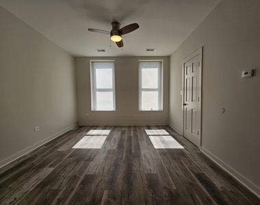 2216 W 21st Place - Photo Thumbnail 1