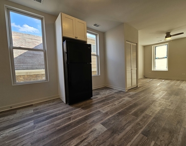 2216 W 21st Place - Photo Thumbnail 11