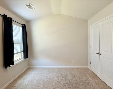 1033 Haley Woods Lane - Photo Thumbnail 18