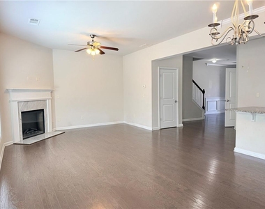 1033 Haley Woods Lane - Photo Thumbnail 5