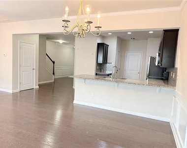 1033 Haley Woods Lane - Photo Thumbnail 11