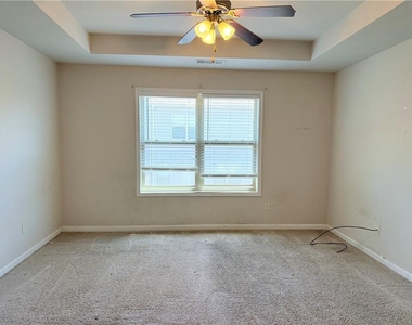 1033 Haley Woods Lane - Photo Thumbnail 12