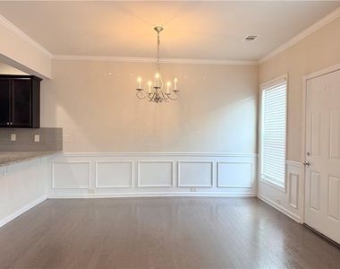 1033 Haley Woods Lane - Photo Thumbnail 10