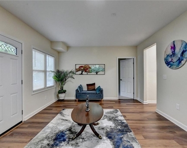 3260 Wood Springs Trace - Photo Thumbnail 4