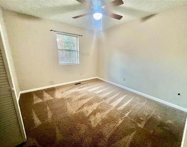3459 Leisure Lane - Photo Thumbnail 6