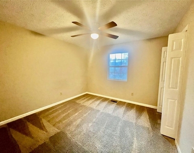 3459 Leisure Lane - Photo Thumbnail 4