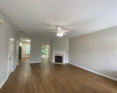677 Kenridge Drive - Photo Thumbnail 6