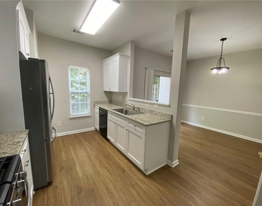677 Kenridge Drive - Photo Thumbnail 16