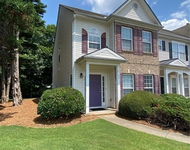 677 Kenridge Drive - Photo Thumbnail 2