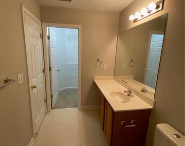 677 Kenridge Drive - Photo Thumbnail 24