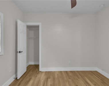 575 Martin Street Se - Photo Thumbnail 9
