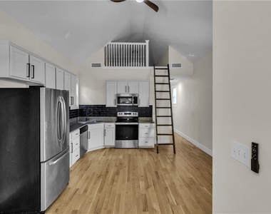 575 Martin Street Se - Photo Thumbnail 6