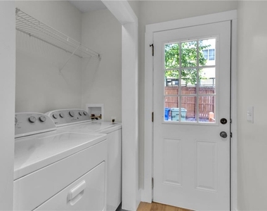 575 Martin Street Se - Photo Thumbnail 16