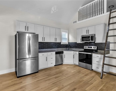 575 Martin Street Se - Photo Thumbnail 4