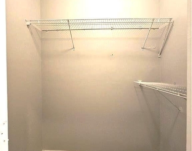 718 N Evelyn Place Nw - Photo Thumbnail 6
