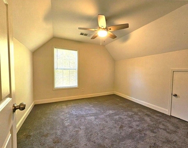 718 N Evelyn Place Nw - Photo Thumbnail 11