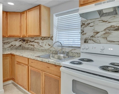 3442 Skyland Drive - Photo Thumbnail 9