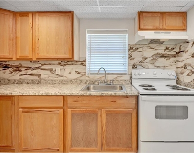 3442 Skyland Drive - Photo Thumbnail 8