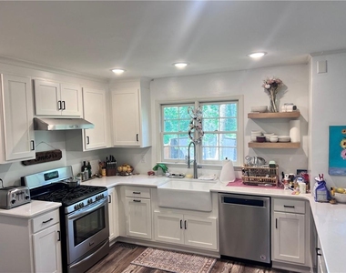 3003 Maple Lane - Photo Thumbnail 3