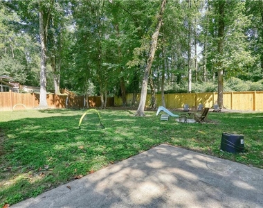 3003 Maple Lane - Photo Thumbnail 8