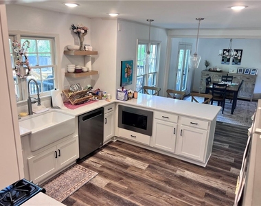 3003 Maple Lane - Photo Thumbnail 1