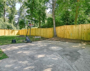 3003 Maple Lane - Photo Thumbnail 9