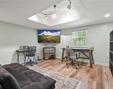 3003 Maple Lane - Photo Thumbnail 13