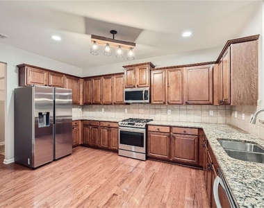 5080 Skylark Creek Court - Photo Thumbnail 7