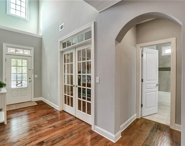 633 Leland Parkway - Photo Thumbnail 5