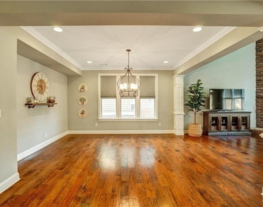 633 Leland Parkway - Photo Thumbnail 12