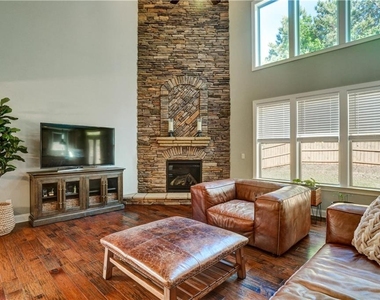 633 Leland Parkway - Photo Thumbnail 9