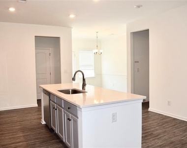 541 Ruths Drive - Photo Thumbnail 6