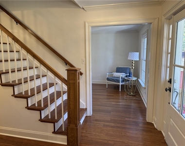 1610 Old Mill Crossing - Photo Thumbnail 7