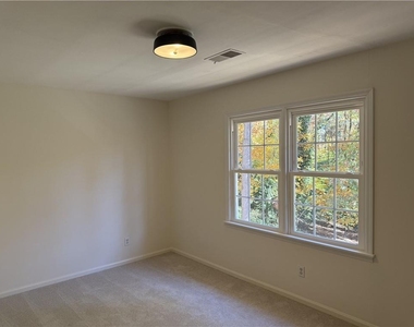 1610 Old Mill Crossing - Photo Thumbnail 22
