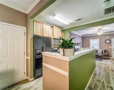 224 W Marietta Street - Photo Thumbnail 6
