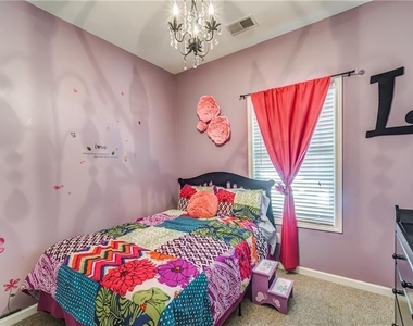 224 W Marietta Street - Photo Thumbnail 10