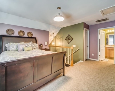 224 W Marietta Street - Photo Thumbnail 17