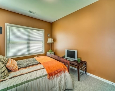 224 W Marietta Street - Photo Thumbnail 13