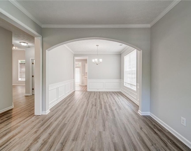 132 Diamond Ridge Avenue - Photo Thumbnail 4