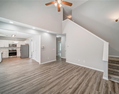 132 Diamond Ridge Avenue - Photo Thumbnail 16