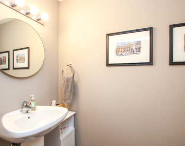 653 N Kingsbury Street - Photo Thumbnail 17