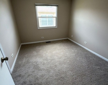 19345 Oak Avenue - Photo Thumbnail 6