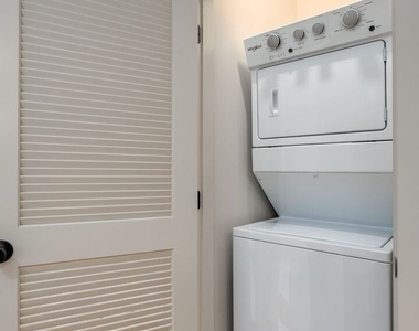 6633 N Milwaukee Avenue - Photo Thumbnail 26