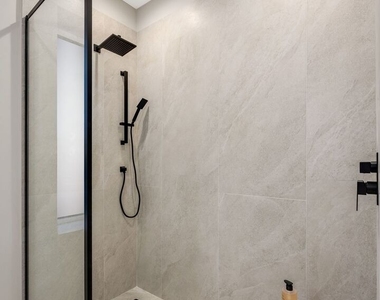6633 N Milwaukee Avenue - Photo Thumbnail 31