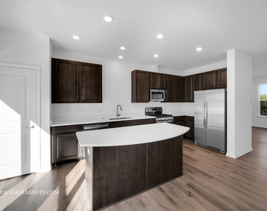512 Wolverine Drive - Photo Thumbnail 4