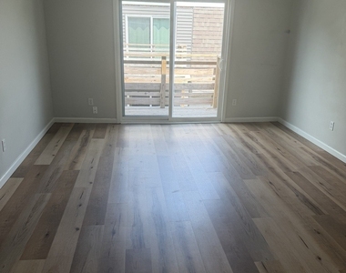 3547 Heatherton Drive - Photo Thumbnail 3