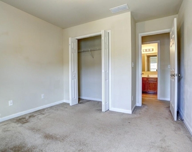 5624 Moresby Court - Photo Thumbnail 23