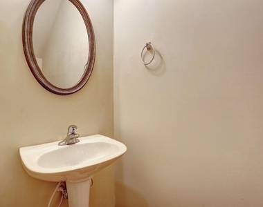 5624 Moresby Court - Photo Thumbnail 2